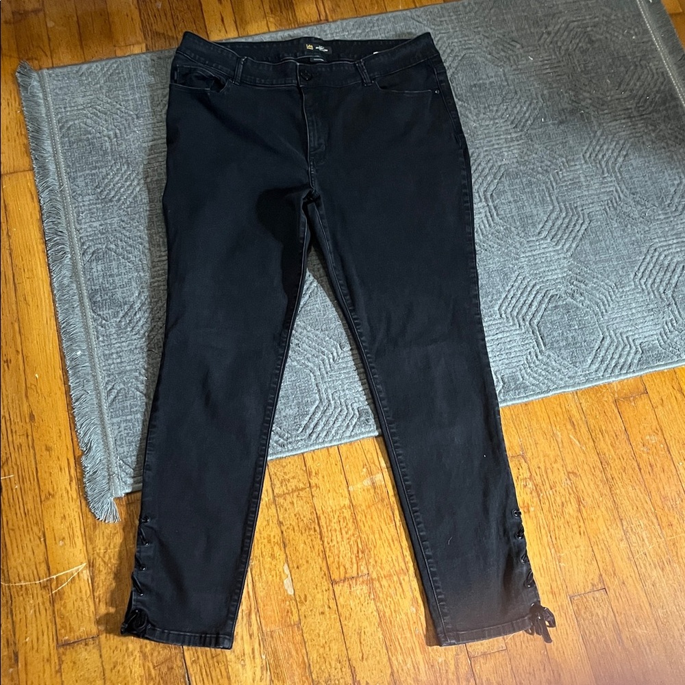 Lee slim fit Skinny Leg mid rise sculpting jeans black size 2OW
